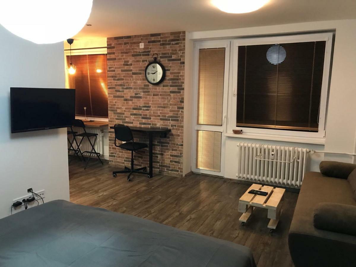 Apartment Kubo Вранов над Топля Екстериор снимка